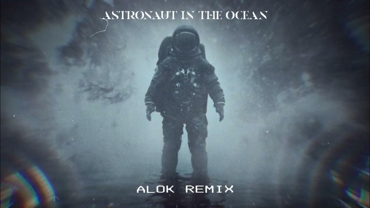 astronaut-in-the-ocean